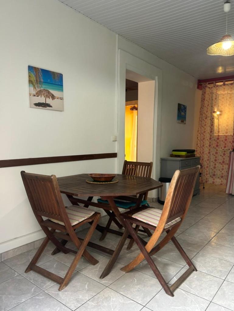 Appartamento Le Cocon De Lollita Sainte-Anne  Esterno foto